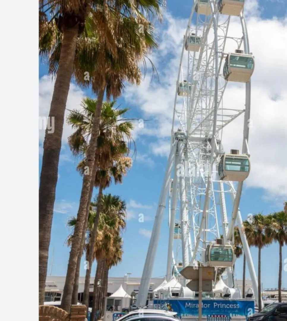 בנאלמדנה Puerto Marina Palace
