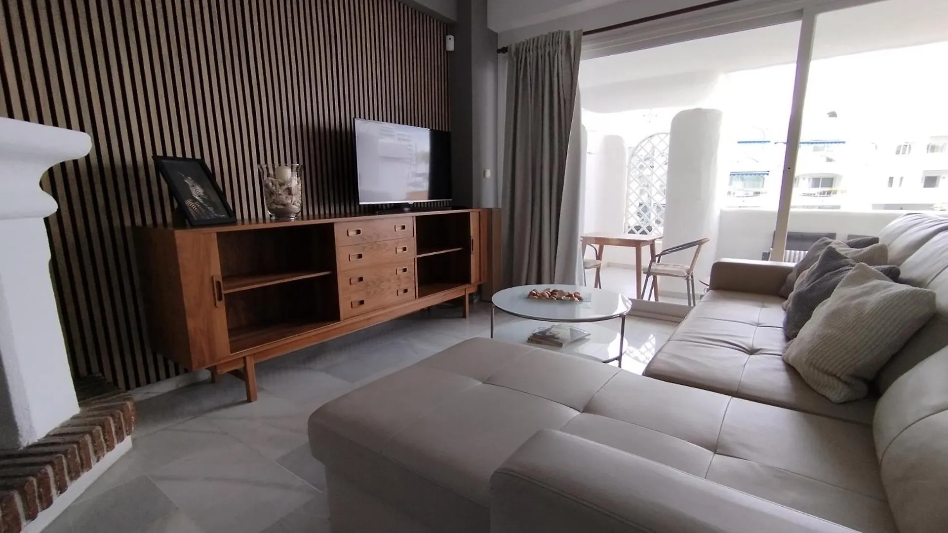 בנאלמדנה Puerto Marina Palace 0*,  ספרד