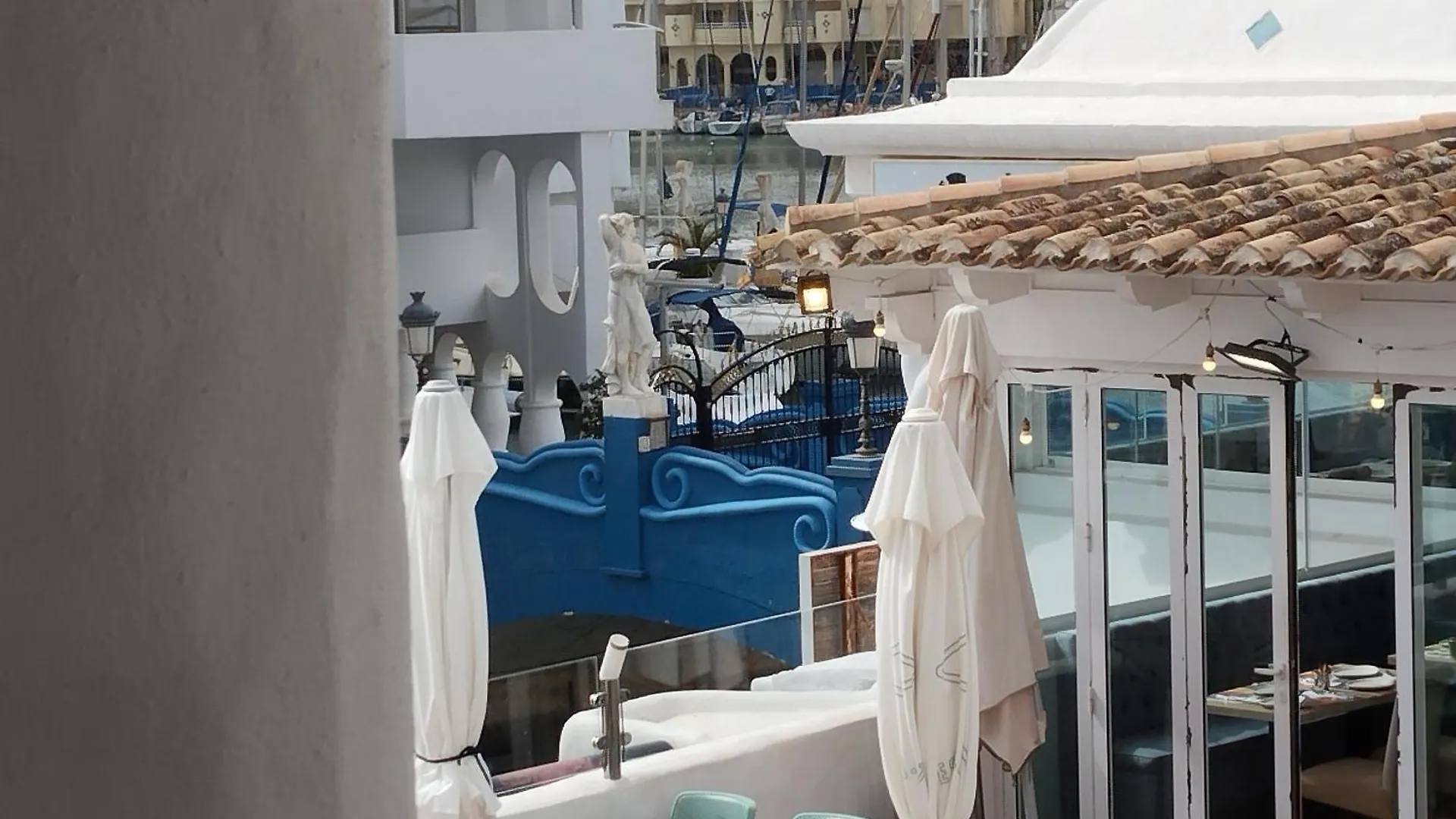 דירה בנאלמדנה Puerto Marina Palace